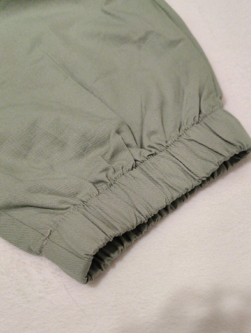HALARA Light Sage Elastic-Cuff Chino Pants - Picture 8 of 13